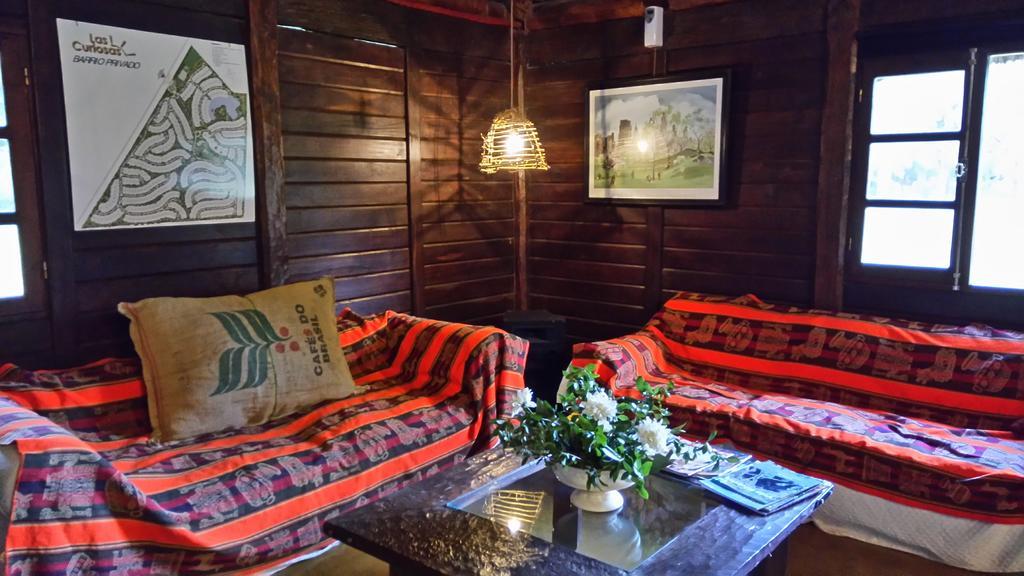 Las Curiosas Hotel Avia Terai Exterior photo
