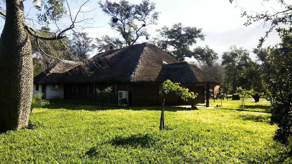 Las Curiosas Hotel Avia Terai Exterior photo